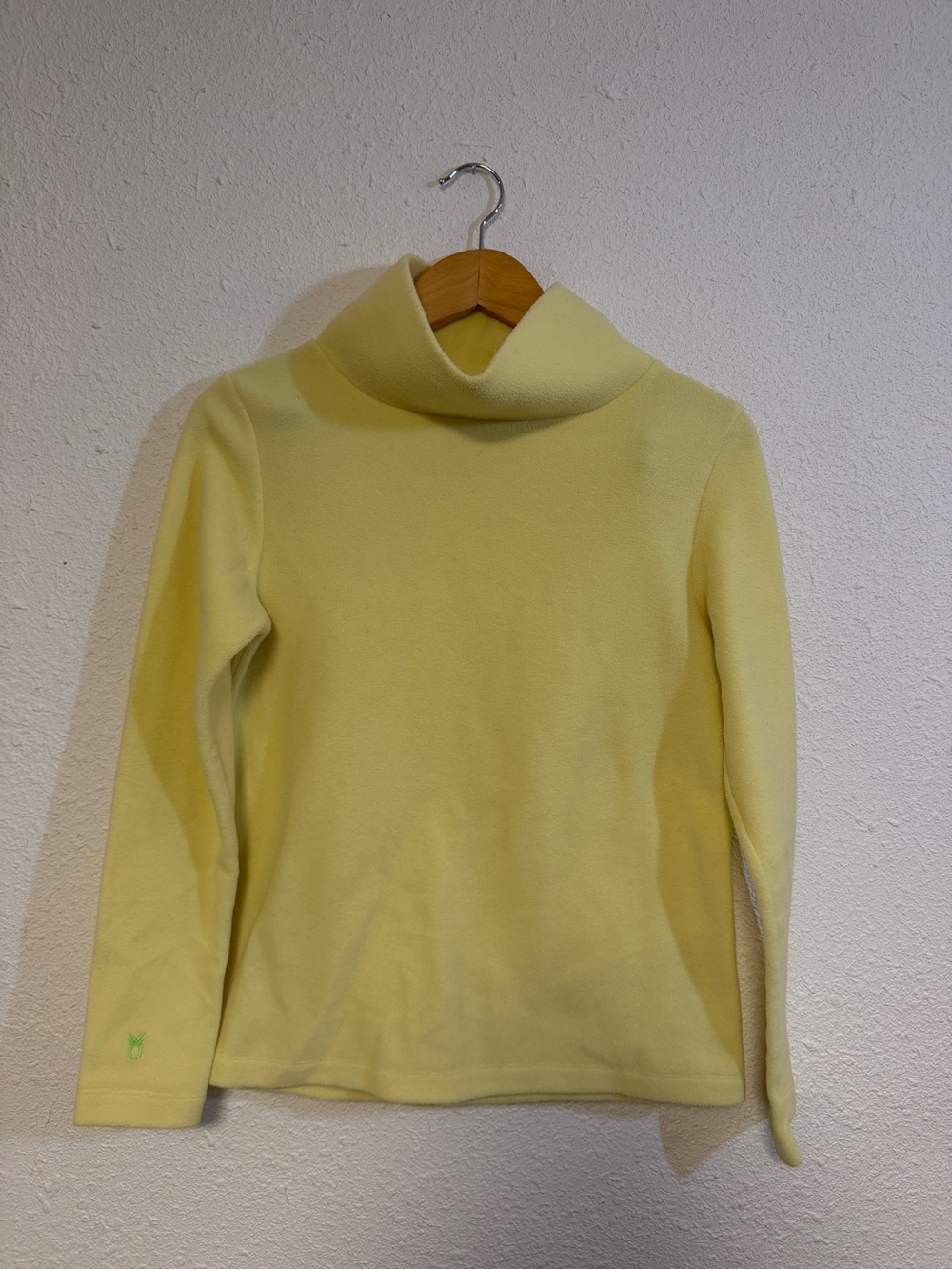 Women's Dudley Stephens Light Yellow Turtleneck Fleece Sweater Small